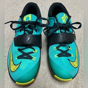 Nike KD 7 Uprising SZ 6.5 Youth